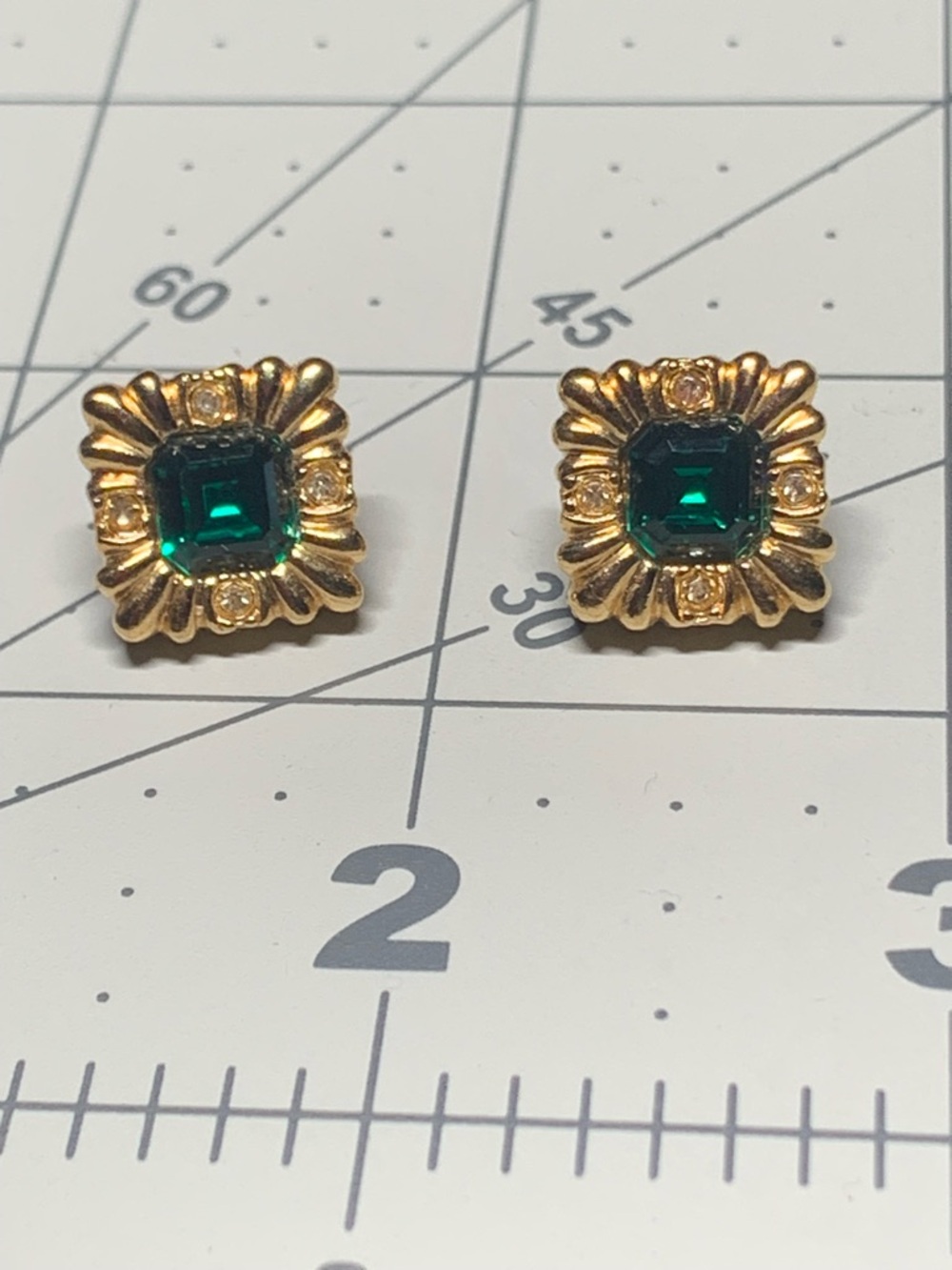 Gold-Tone Emerald Green Square Stud Earrings - Picture 3 of 4